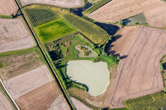 Vue aérienne de Canal de Lanchères à Lanchères dans le département Somme, France