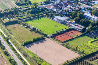 Vue d'oiseau de Weingarten dans le département Rhénanie-Palatinat, Allemagne