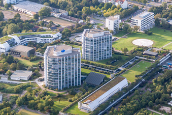 Clinique des accidents BG à le quartier Oggersheim in Ludwigshafen am Rhein dans le département Rhénanie-Palatinat, Allemagne d'un drone