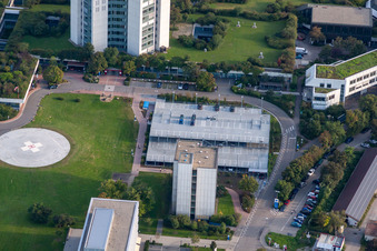 Clinique des accidents BG à le quartier Oggersheim in Ludwigshafen am Rhein dans le département Rhénanie-Palatinat, Allemagne d'un drone
