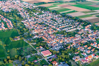 Vue oblique de Quartier Niederhochstadt in Hochstadt dans le département Rhénanie-Palatinat, Allemagne