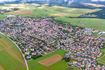 Vue aérienne de Neuhausen ob Eck dans le département Bade-Wurtemberg, Allemagne
