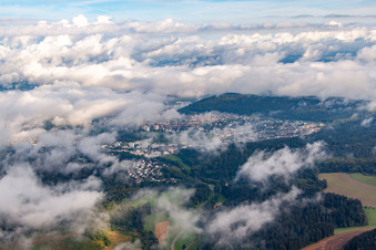 Vue aérienne de Du sud à Tuttlingen dans le département Bade-Wurtemberg, Allemagne