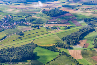 Vue aérienne de Zone de vol à voile sur l'aérodrome Binningen à le quartier Binningen in Hilzingen dans le département Bade-Wurtemberg, Allemagne