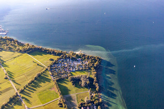 Vue aérienne de Camping Fließhorn à le quartier Dingelsdorf in Konstanz dans le département Bade-Wurtemberg, Allemagne