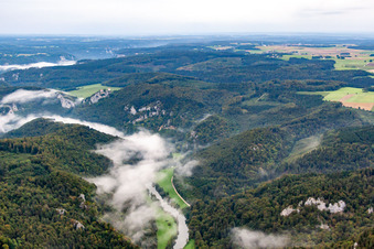 Gorges du Danube à Fridingen an der Donau dans le département Bade-Wurtemberg, Allemagne depuis l'avion