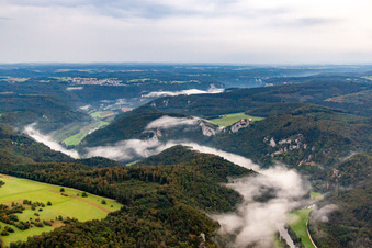 Gorges du Danube à Fridingen an der Donau dans le département Bade-Wurtemberg, Allemagne vue du ciel
