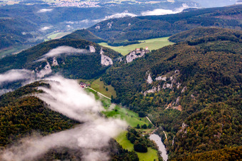 Vue aérienne de Gorges du Danube à Fridingen an der Donau dans le département Bade-Wurtemberg, Allemagne