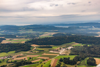 Vue aérienne de Berenberg à le quartier Zoznegg in Mühlingen dans le département Bade-Wurtemberg, Allemagne