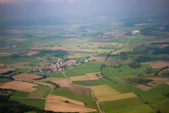 Vue aérienne de Unterfischach à Obersontheim dans le département Bade-Wurtemberg, Allemagne