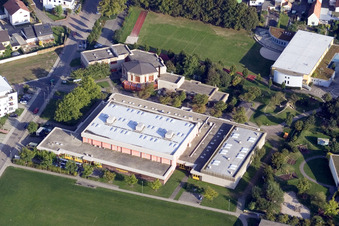 Vue aérienne de Rhenhalle Maximiliansau à le quartier Maximiliansau in Wörth am Rhein dans le département Rhénanie-Palatinat, Allemagne