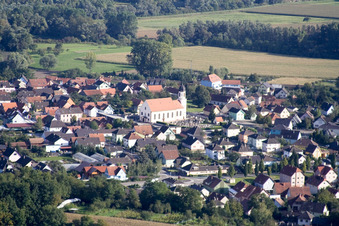 Vue aérienne de De l'ouest à Mothern dans le département Bas Rhin, France