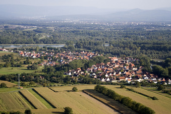 Vue oblique de Munchhausen dans le département Bas Rhin, France