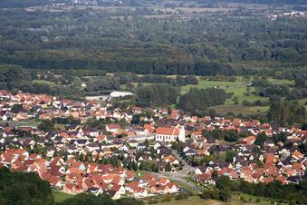 Vue aérienne de Du sud-ouest à Mothern dans le département Bas Rhin, France