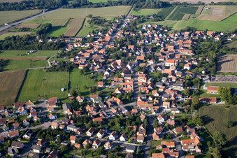 Rountzenheim dans le département Bas Rhin, France du point de vue du drone