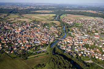 Drusenheim dans le département Bas Rhin, France vue du ciel
