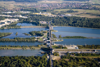 Vue aérienne de Barrage Rheinau - Gambsheim à le quartier Freistett in Rheinau dans le département Bade-Wurtemberg, Allemagne