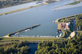 Vue aérienne de Chantier naval Karcher GmbH, Marina à le quartier Freistett in Rheinau dans le département Bade-Wurtemberg, Allemagne