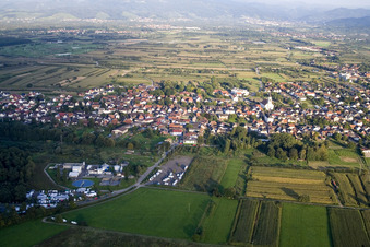 Vue aérienne de Du nord-ouest à le quartier Urloffen in Appenweier dans le département Bade-Wurtemberg, Allemagne