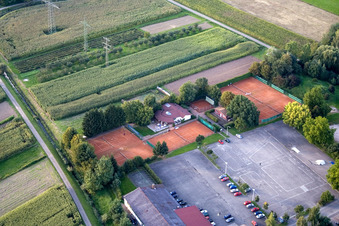 Vue aérienne de Terrain de tennis, complexe sportif Tennisclub Urloffen eV à le quartier Urloffen in Appenweier dans le département Bade-Wurtemberg, Allemagne