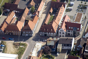 Vue aérienne de Bahnhofstraße x Hauptstraße x Rheinstr à Kandel dans le département Rhénanie-Palatinat, Allemagne