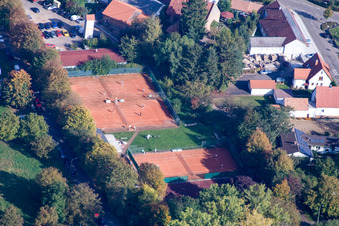 Vue aérienne de Terrain de tennis Mörzheim à le quartier Mörzheim in Landau in der Pfalz dans le département Rhénanie-Palatinat, Allemagne