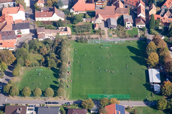 Terrain de football Mörzheim à le quartier Mörzheim in Landau in der Pfalz dans le département Rhénanie-Palatinat, Allemagne hors des airs