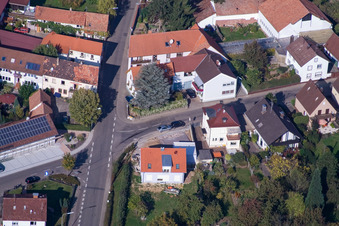 Raiffeisenstraße x Mörzheimer Hauptstr à le quartier Mörzheim in Landau in der Pfalz dans le département Rhénanie-Palatinat, Allemagne hors des airs