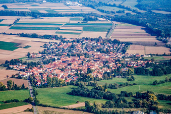 Vue aérienne de Vue de la ville depuis l'ouest à Rohrbach dans le département Rhénanie-Palatinat, Allemagne
