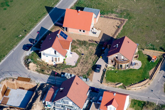 Vue aérienne de Buchenweg, nouvelle zone de développement à Brotäckern à Steinweiler dans le département Rhénanie-Palatinat, Allemagne