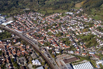 Vue oblique de Lycée Ludwig-Marum Pfinztal à le quartier Berghausen in Pfinztal dans le département Bade-Wurtemberg, Allemagne