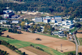 Vue aérienne de Pfinztal ITG à le quartier Grötzingen in Karlsruhe dans le département Bade-Wurtemberg, Allemagne