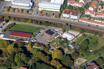 Lycée Ludwig-Marum Pfinztal à le quartier Berghausen in Pfinztal dans le département Bade-Wurtemberg, Allemagne vue d'en haut