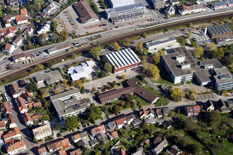 Lycée Ludwig-Marum Pfinztal à le quartier Berghausen in Pfinztal dans le département Bade-Wurtemberg, Allemagne depuis l'avion