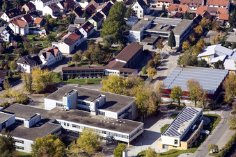 Photographie aérienne de Lycée Ludwig-Marum Pfinztal à le quartier Berghausen in Pfinztal dans le département Bade-Wurtemberg, Allemagne