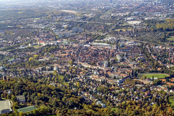 Vue aérienne de Ville vue de l'est à le quartier Durlach in Karlsruhe dans le département Bade-Wurtemberg, Allemagne