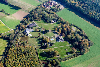Vue oblique de Grötzingen, domaine Schmieder au Rittnerthof à le quartier Durlach in Karlsruhe dans le département Bade-Wurtemberg, Allemagne