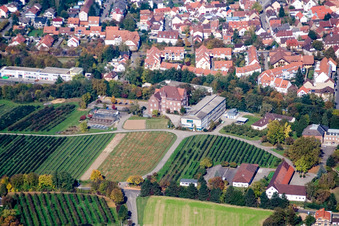 Vue aérienne de Centre de technologie agricole d'Augustenburg à le quartier Durlach in Karlsruhe dans le département Bade-Wurtemberg, Allemagne
