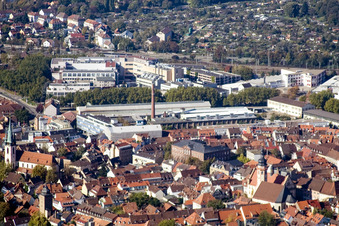 Vue aérienne de Centre technologique Zur Giesserei à le quartier Durlach in Karlsruhe dans le département Bade-Wurtemberg, Allemagne