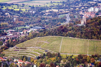 Photographie aérienne de Construction de la tour d'observation sur le Turmberg avec le restaurant gastronomique Anders à le quartier Durlach in Karlsruhe dans le département Bade-Wurtemberg, Allemagne