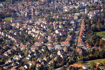 Vue aérienne de Tulpenstr à le quartier Rüppurr in Karlsruhe dans le département Bade-Wurtemberg, Allemagne