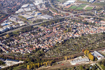 Vue aérienne de Du sud-est à le quartier Beiertheim-Bulach in Karlsruhe dans le département Bade-Wurtemberg, Allemagne