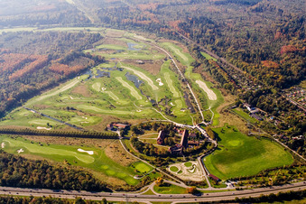 Vue aérienne de Terrain du parcours de golf GC Hofgut Scheibenhardt dans le quartier Beiertheim - Bulach à le quartier Beiertheim-Bulach in Karlsruhe dans le département Bade-Wurtemberg, Allemagne
