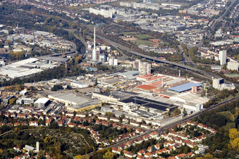 Vue aérienne de Daxlanden et le port vus du sud-est à le quartier Grünwinkel in Karlsruhe dans le département Bade-Wurtemberg, Allemagne