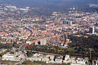Vue aérienne de Quartier Weststadt in Karlsruhe dans le département Bade-Wurtemberg, Allemagne