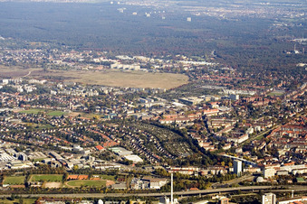 Vue aérienne de Ville du Nord-Ouest à le quartier Mühlburg in Karlsruhe dans le département Bade-Wurtemberg, Allemagne