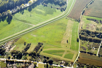 Vue aérienne de Barrage du Rhin à le quartier Maximiliansau in Wörth am Rhein dans le département Rhénanie-Palatinat, Allemagne
