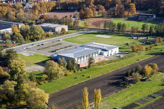 Salle Bienwald Kandel à Kandel dans le département Rhénanie-Palatinat, Allemagne du point de vue du drone