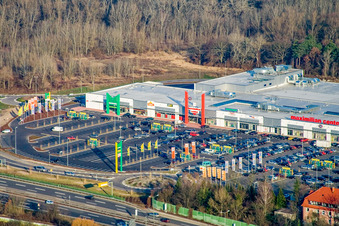 Vue aérienne de Baptême du marché au Centre Maximilien à le quartier Maximiliansau in Wörth am Rhein dans le département Rhénanie-Palatinat, Allemagne