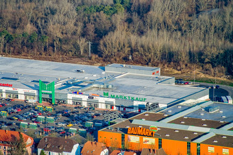 Photographie aérienne de Baptême du marché au Centre Maximilien à le quartier Maximiliansau in Wörth am Rhein dans le département Rhénanie-Palatinat, Allemagne
